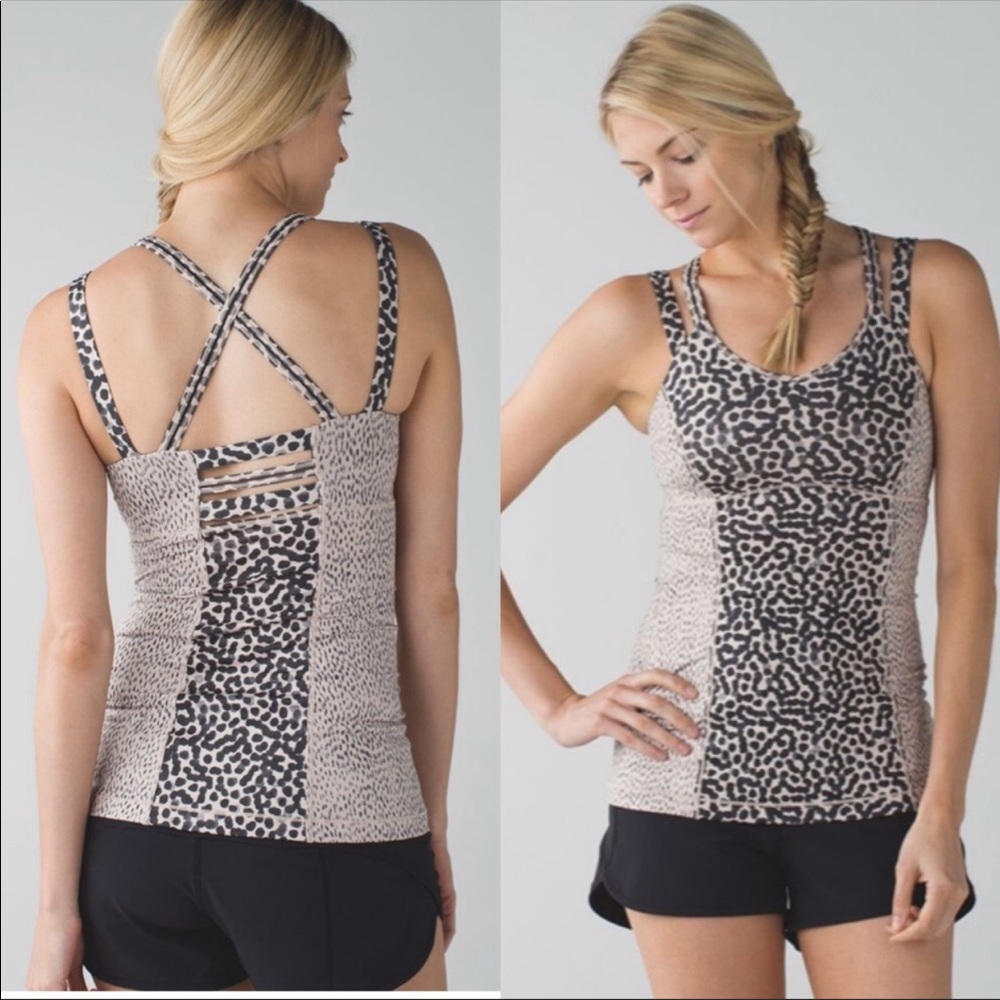Lululemon Tank with sports bra NWOT